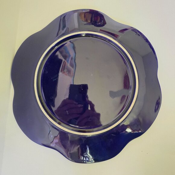 Hand Painted Dark Blue Scalloped Edge Ceramic Plate With Gold Trim From Italy - Picture 4 of 9